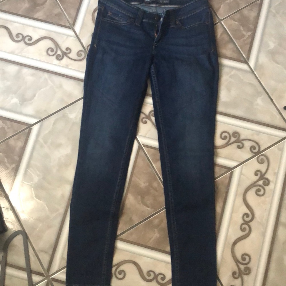 Demi curve